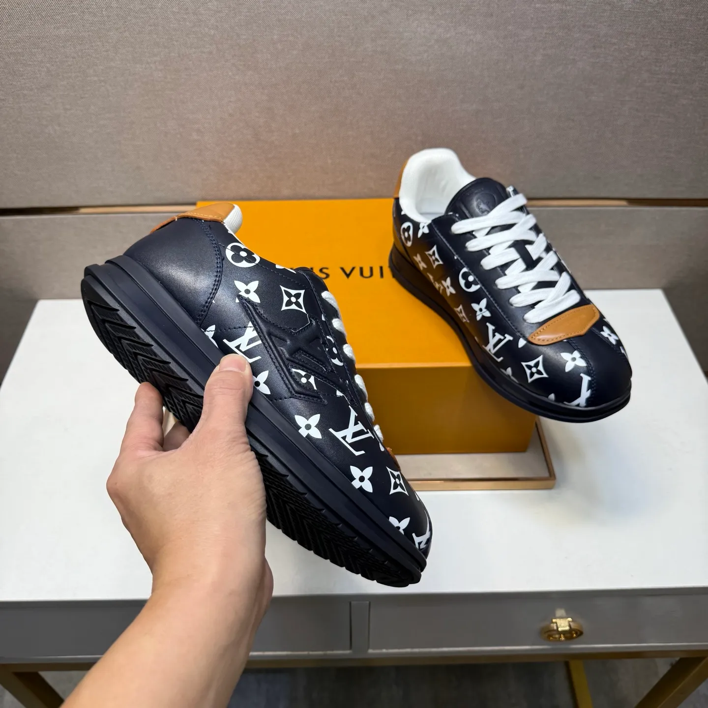 Men's men's shoes 💰pp560 [LV～] Men's casual shoes 2025z cabinet sales simultaneously 🔶Size: 38-44 #️⃣ 🔷4 colors🔜The upper is made of multi-material splicing➕Mesh lining, comfortable and breathable, sole: original comfortable and wear-resistant outsole, ⚠️real thing📱photographed🎬real thing is better📢📢📢
